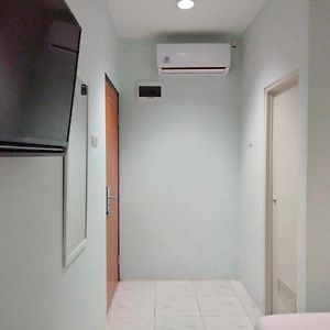 Kamar double standard